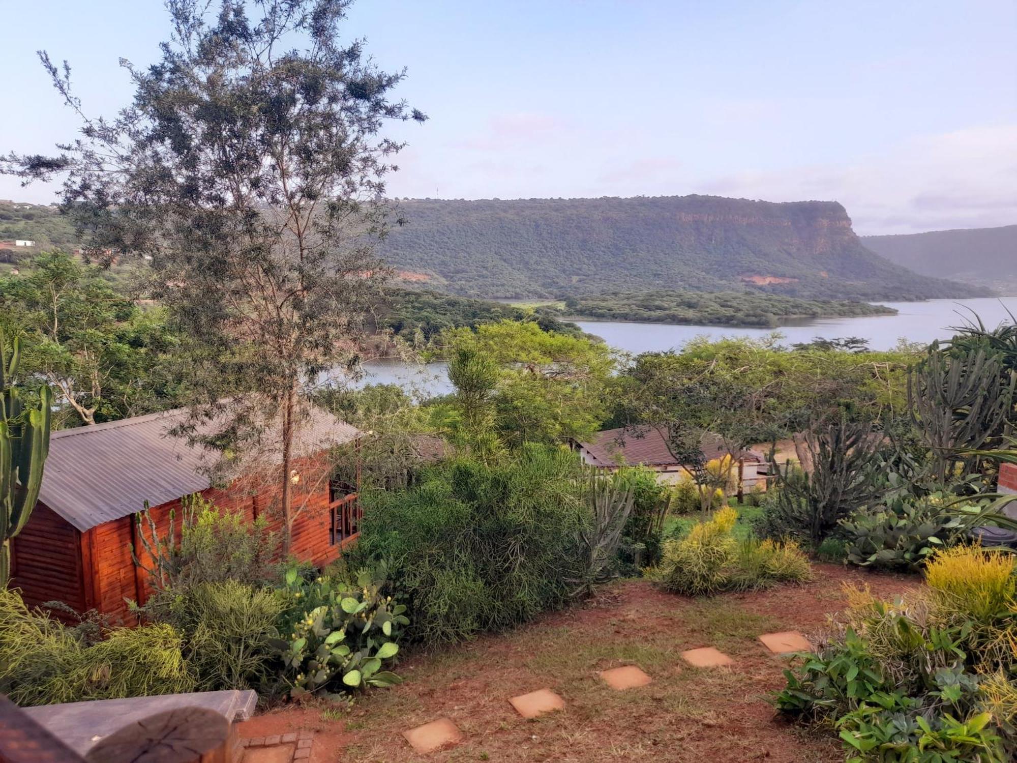 Entendeni Lodge SelfCatering Inanda Buitenkant foto