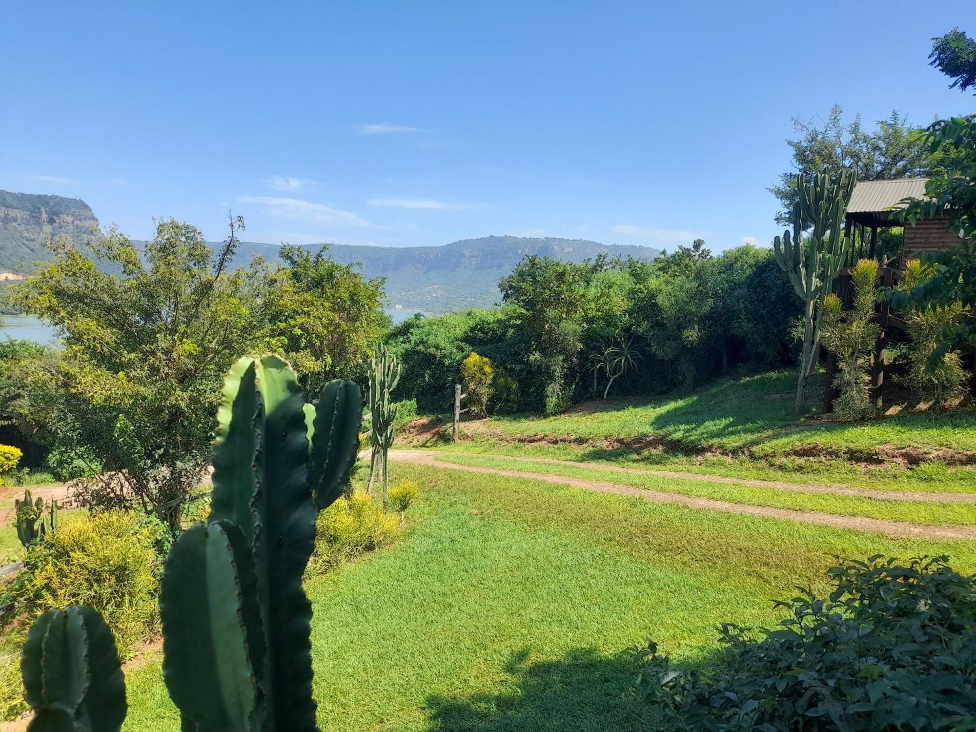 Entendeni Lodge SelfCatering Inanda Buitenkant foto